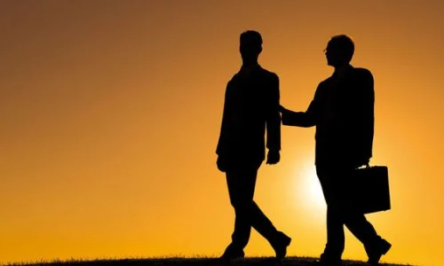 ما تأويل رؤية الخروج مع الميت في المنام لابن سيرين؟