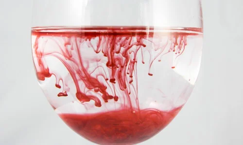 ما تفسير ابن سيرين لرؤية الدم الازرق في المنام؟