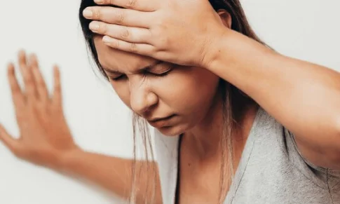 ما تأويل رؤية الدوخة في المنام للعزباء لابن سيرين؟