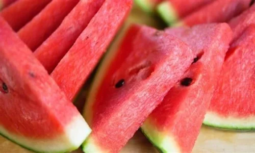 ما تأويلات ابن سيرين لرؤية الرقي الاحمر في المنام؟