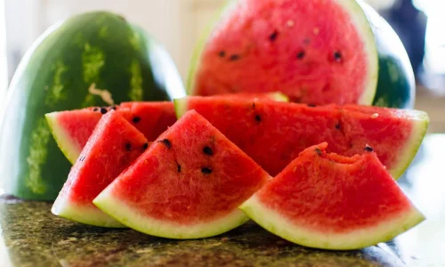 ما تأويلات رؤية الرقي في المنام للمتزوجه؟