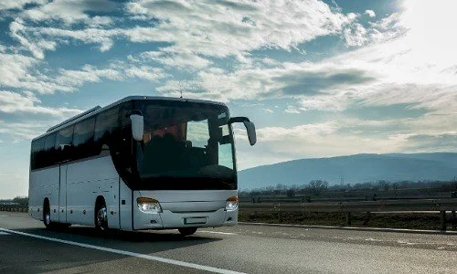 ما تأويل رؤية الركوب في الحافلة في المنام للعزباء؟