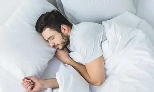 ما تفسير رؤية السقوط من السرير في المنام؟