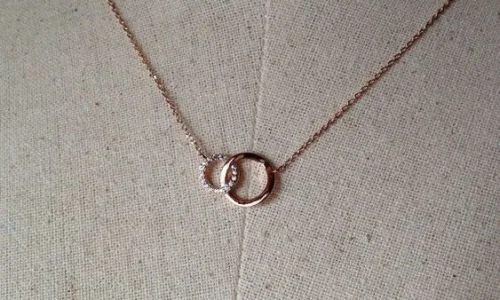 ما تفسير رؤية السلسلة في المنام للمطلقة؟