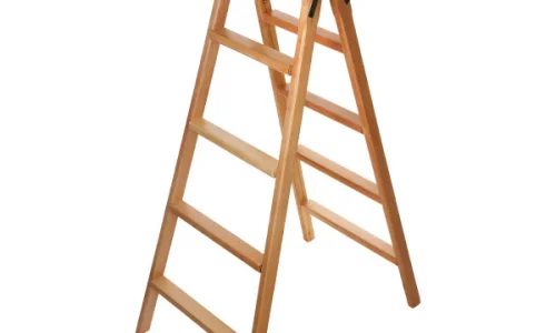 ما تأويل رؤية السلم الخشبي في المنام للمتزوجه؟