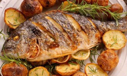 ما تأويل رؤية السمك المطبوخ في المنام للمتزوجة؟