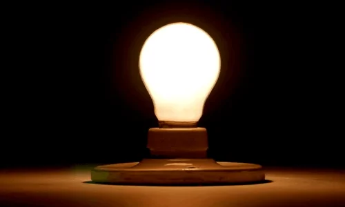 ما تفسيرات رؤية الضوء القوي في المنام لابن سيرين؟