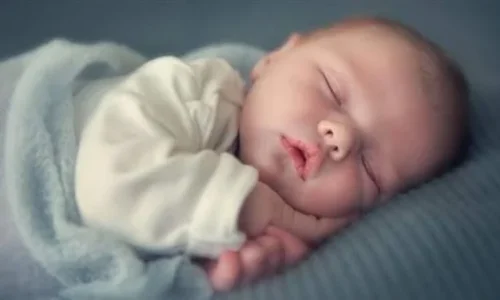 ما تفسير رؤية الطفل الجميل في المنام للمتزوجة؟