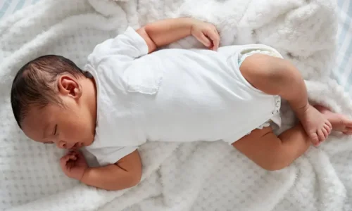 ما تأويل رؤية الطفلة الرضيعة في المنام للرجل؟