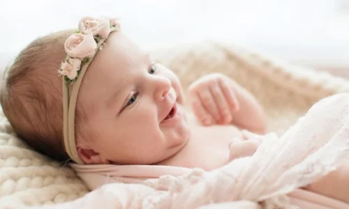 ما تأويلات ابن سيرين لرؤية الطفلة السمينة في المنام؟