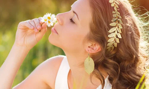 ما تأويل رؤية الطوق في المنام للمتزوجة؟