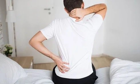 ما تأويل ابن سيرين لرؤية الظهر المنحني في المنام؟