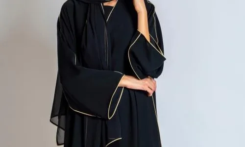 ما تفسير رؤية العباية في المنام للمطلقة؟