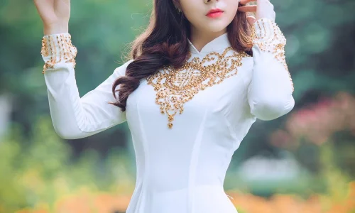 ما تفسيرات ابن سيرين لرؤية الفتاه الجميله في المنام؟