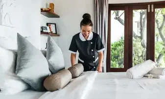 ما هي أهم دلالات ابن سيرين لرؤية هروب الخادمة في المنام؟