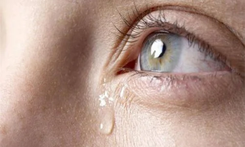 اعرف أهم 20 تفسير لابن سيرين لرؤية بكاء العزباء في المنام