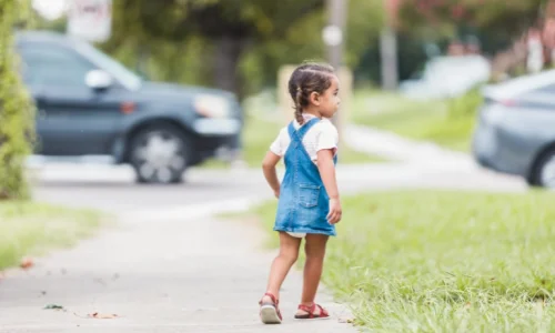 تعرف على أهم 50 تفسير لحلم طفل تائه من امه في المنام لابن سيرين