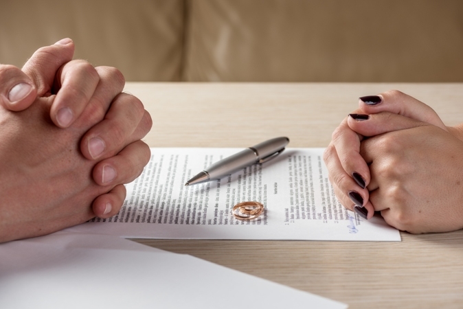 تفسير حلم الطلاق للمتزوجة والزواج من اخر