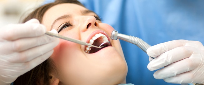 تفسير حلم سقوط الاسنان الأمامية