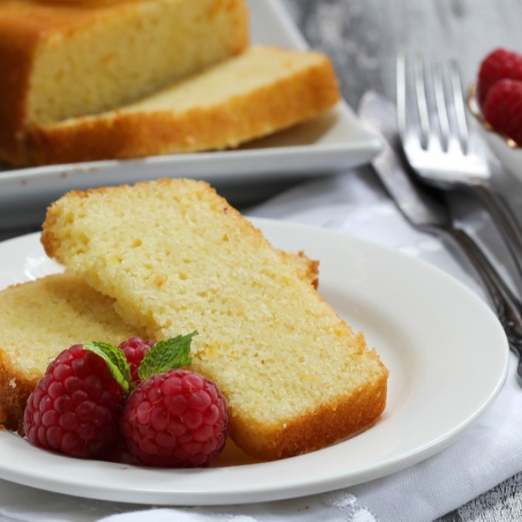 أهم تفسيرات رؤية أكل الكيكة في المنام للعزباء لابن سيرين