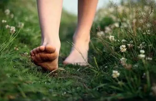 تأويلات ابن سيرين لرؤية المشي حافيا في المنام