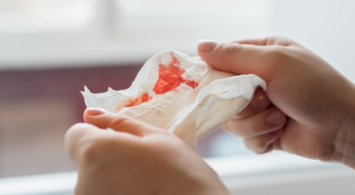 ما تفسير حلم استفراغ الدم من الفم للعزباء لابن سيرين