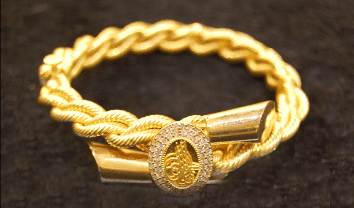 أهم تفسيرات رؤية اساور الذهب في المنام لابن سيرين