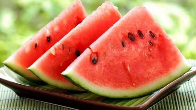 رؤية البطيخ في المنام للمتزوجة