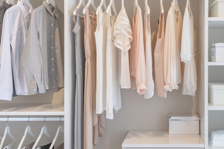 ما تفسير حلم الثياب في المنام لابن سيرين