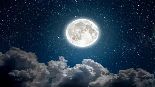 تفسير حلم القمر منور