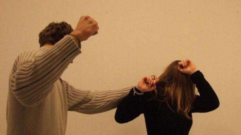 تفسير حلم الضرب باليد