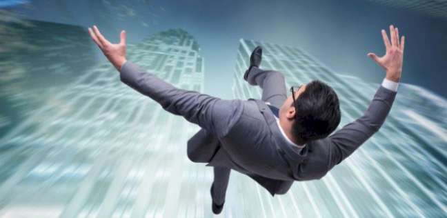 أهم تفسيرات حلم السقوط من مكان مرتفع والنجاة للمتزوجة في المنام لابن سيرين