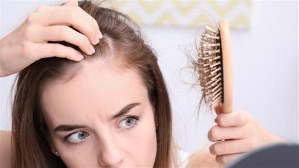 تأويلات ابن سيرين لتفسير رؤية سقوط الشعر في المنام للعزباء